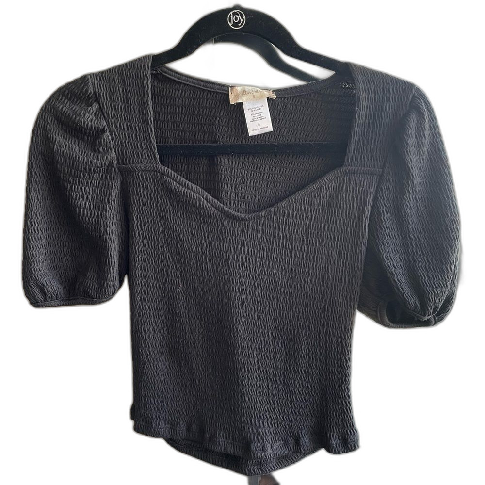 NWT Altar’d State Cropped top with puffy sleeves